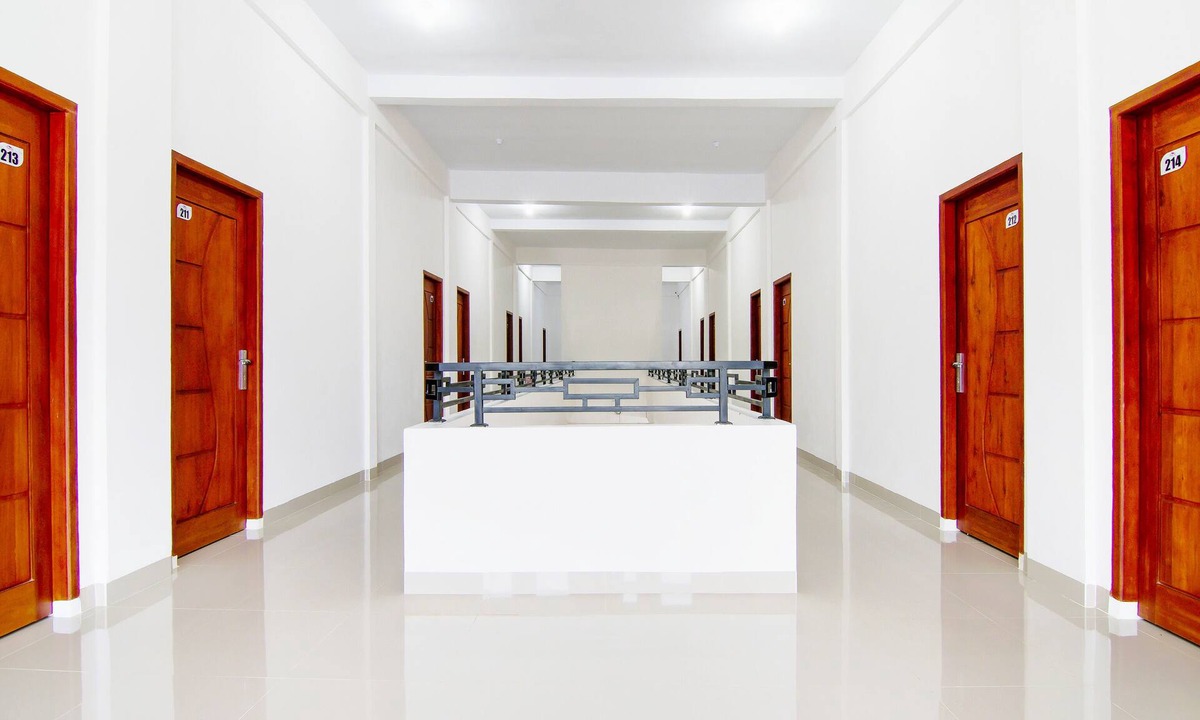 Dumai Hotel | OYO 91301 Lewis Dc Guesthouse