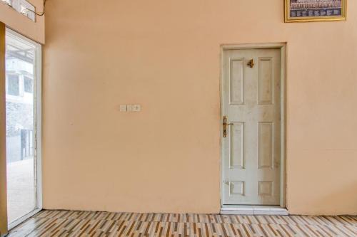 West Semarang Hotel | OYO 92459 Cahyo Kost 2