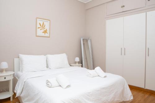 Goudi Apartment | P23 by SpitiSou