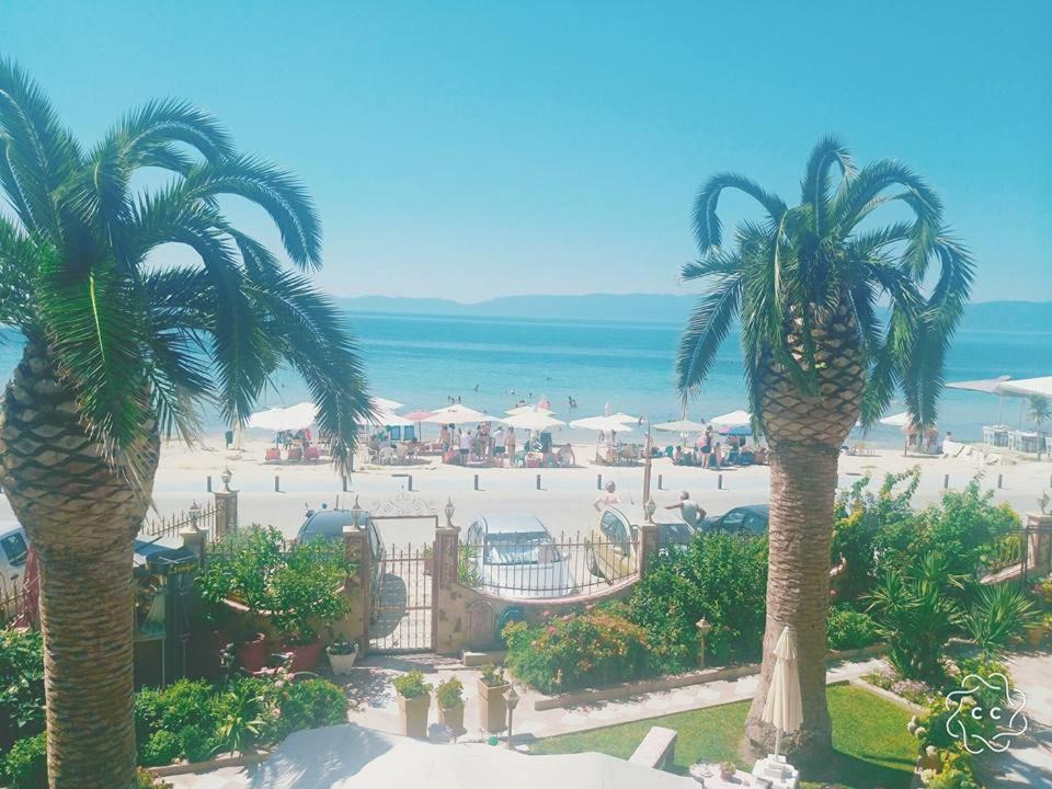 Pangaio House | Palm Garden Villa Παραλία Οφρυνίου