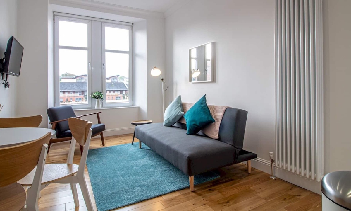 Partick Apartment | Pass the Keys | Modern 1BR Apartment in Heart of West End