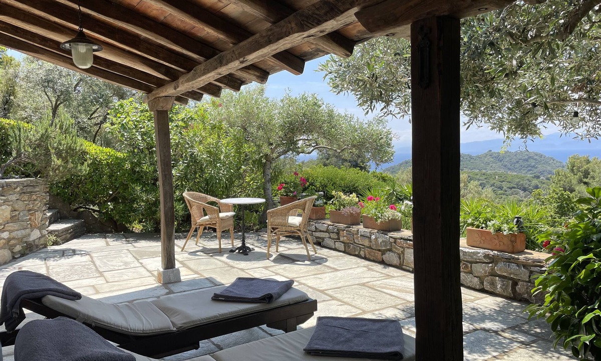 Koukounaries House | Peace, privacy, sea views and sunsets: Lephteris House with pool at Koukounaries