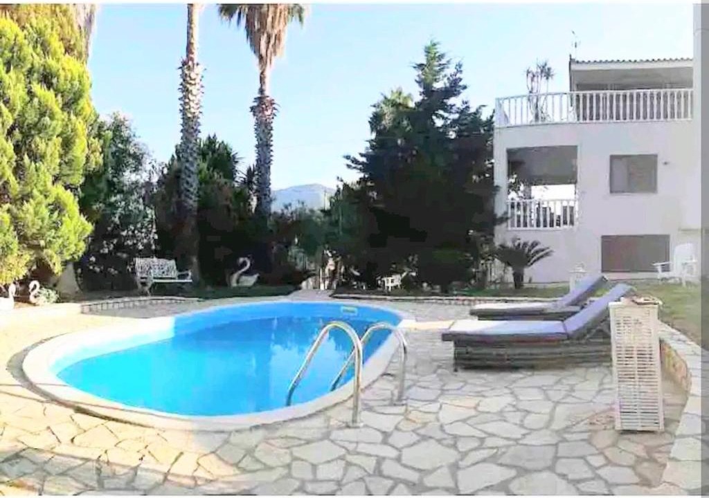 Raches Villa | Peloponnese Guesthouse 12pax