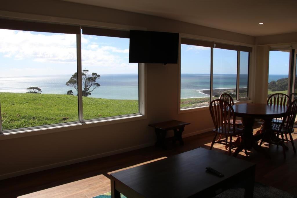 Central Coast Council House | Penguin Seaside Farm
