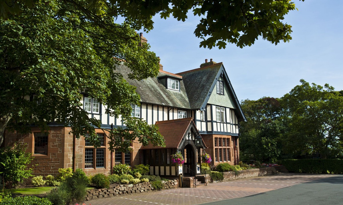 Troon Hotel | Piersland House