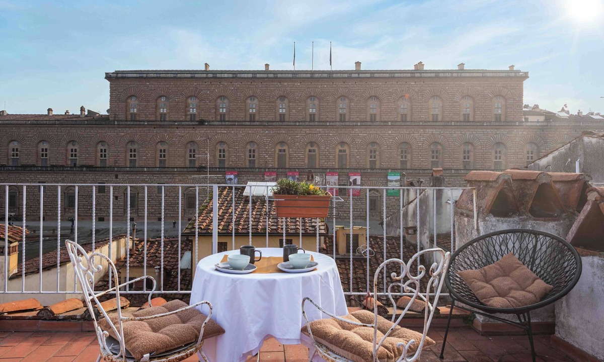 Oltrarno Apartment | Pitti Art by MMega
