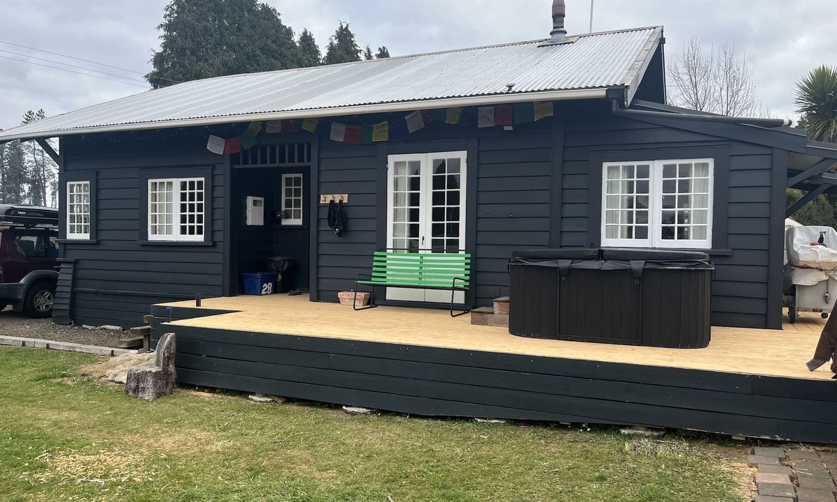 Rangataua House | Piwari Villa - Summer Hike & Bike, Winter Snow & Spa
