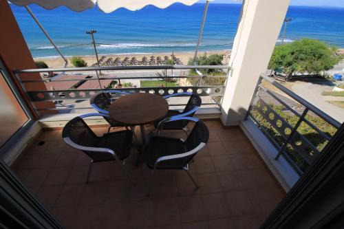 Loutsa Apartment | Platis-Gialos apartments
