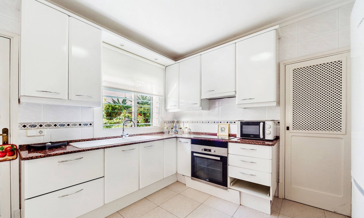 Les Meravelles Villa | Playa de Palma Beach House - 2 minutes walk away from the beach
