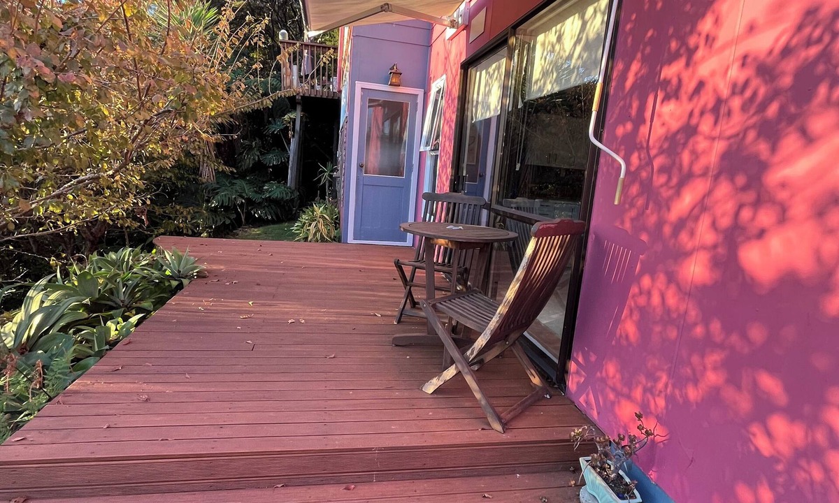Russell Apartment | Plum Tree Apartment