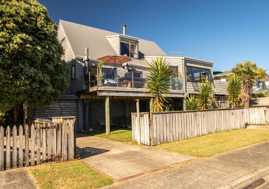 Pohara House | Pohara Beach Escape - Pohara Beach Holiday Home
