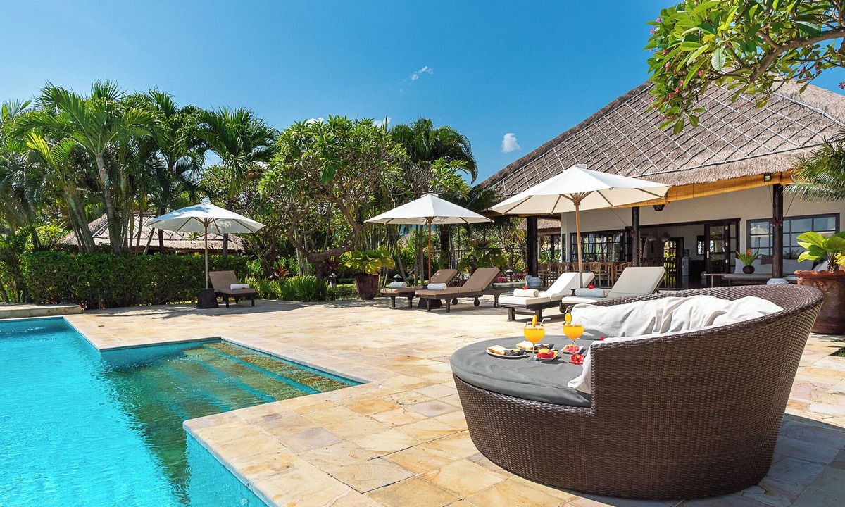 Dencarik Villa | Private Beach front Villa 12p: Accomplish your body and soul!