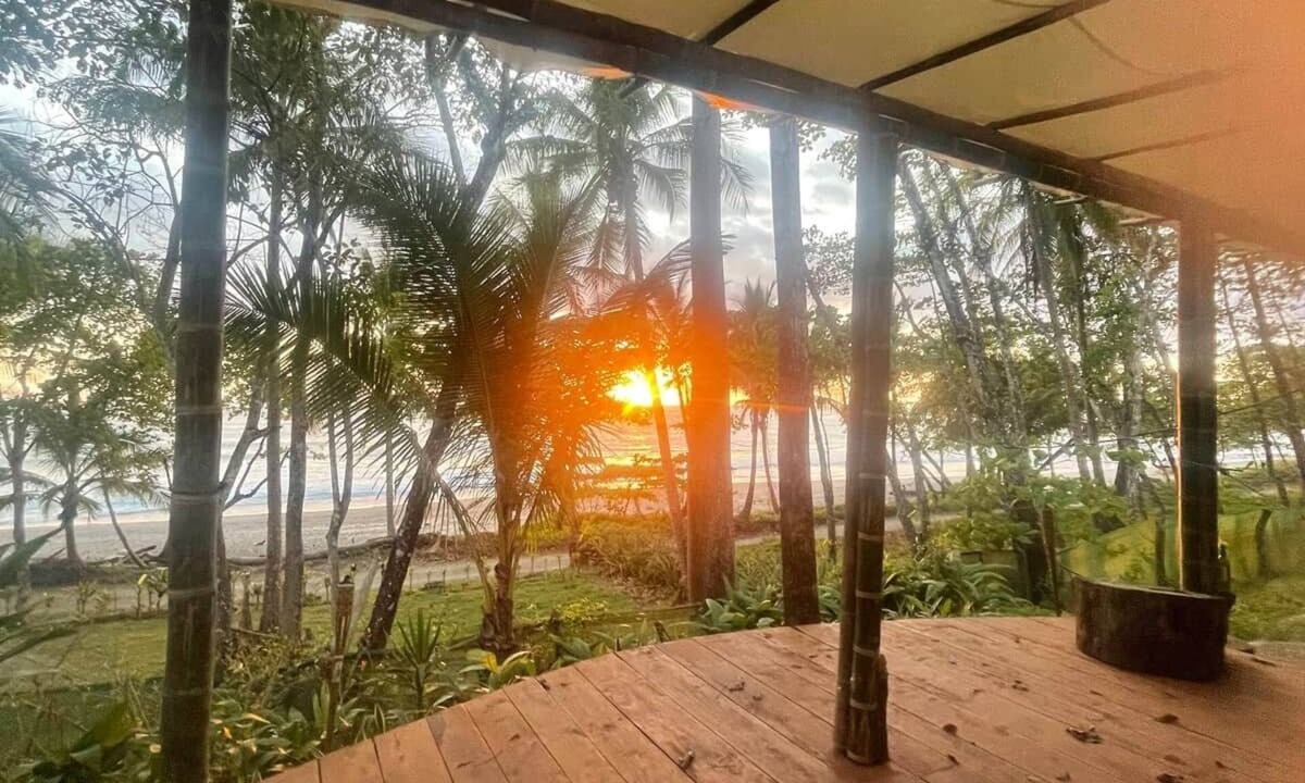 Manzanillo House | Private Beachfront Beach Hut