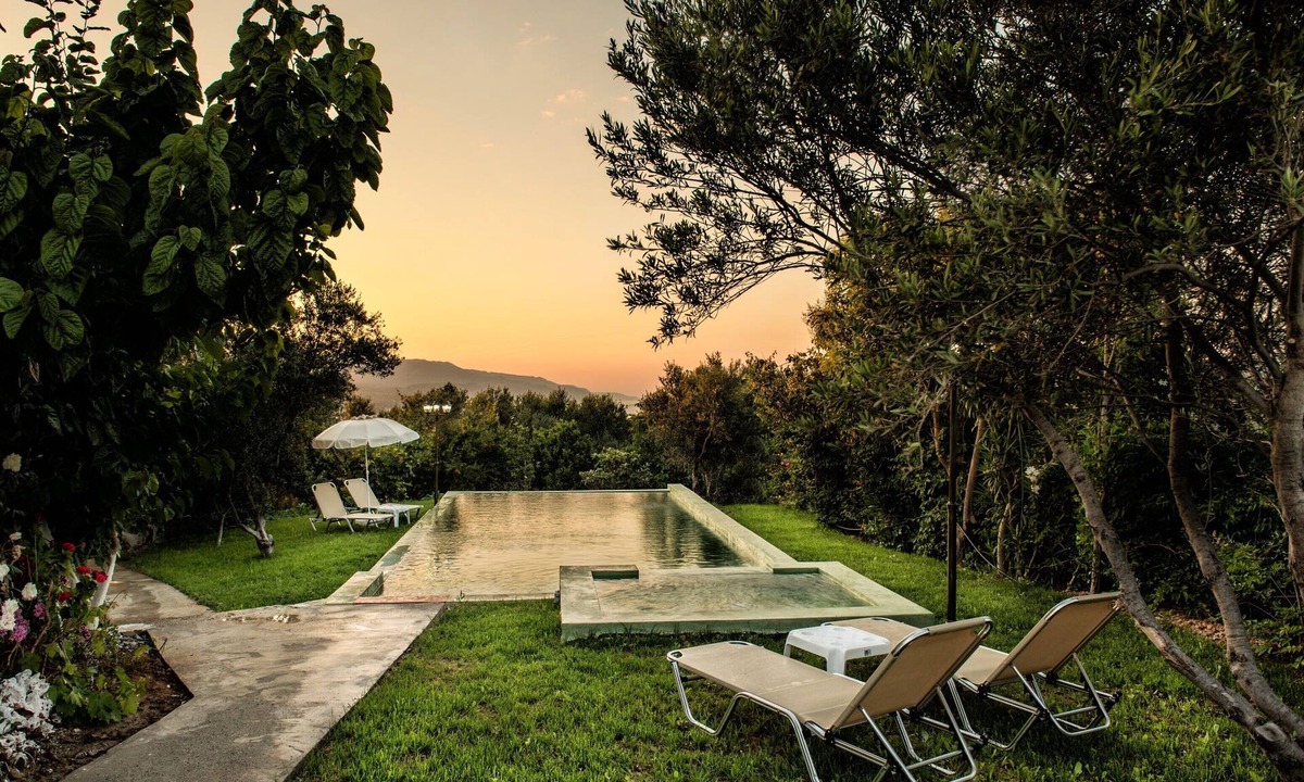 Darmarochori Villa | Private pool ★ BBQ area ★ Sea View ★ 5 Bedrooms ★ 1km to the beach