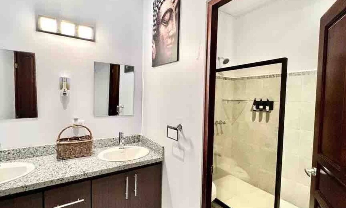 Jaco Villa | Private resort style pool, AC, WI-FI, clean home