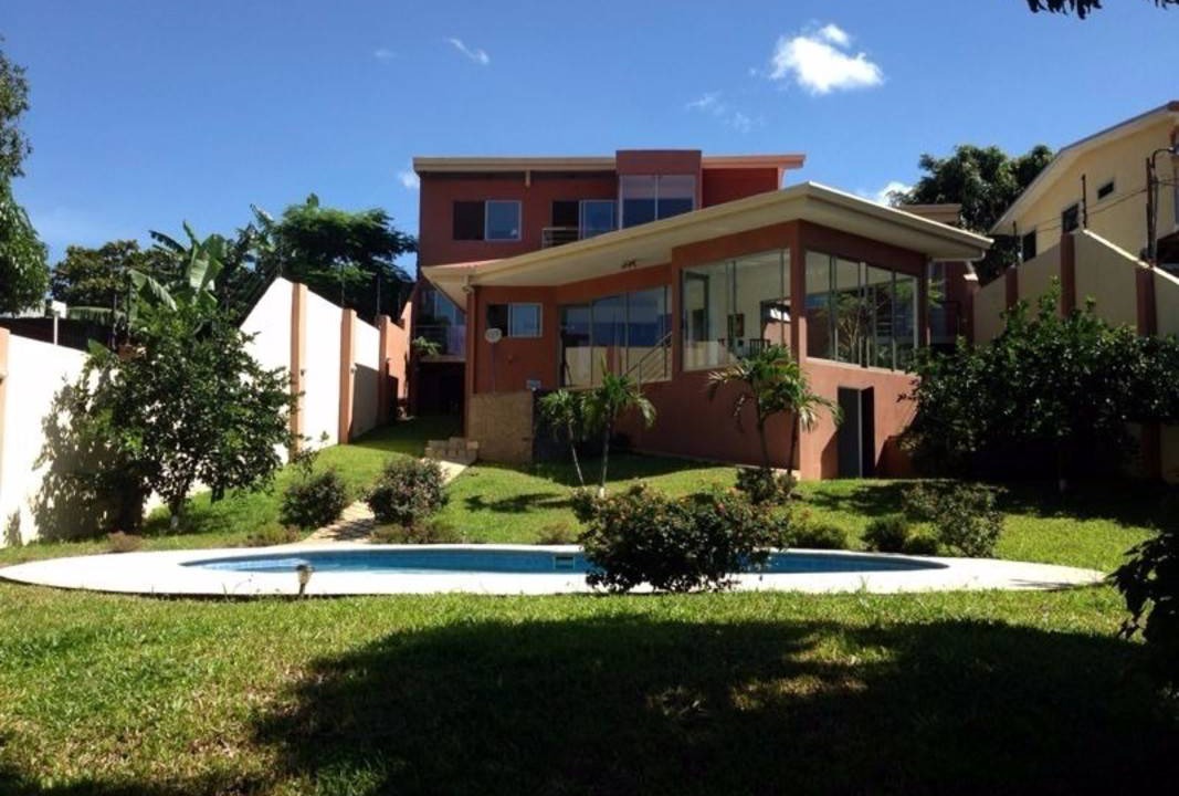 Roble Resort | Private room ∙ 4 guests