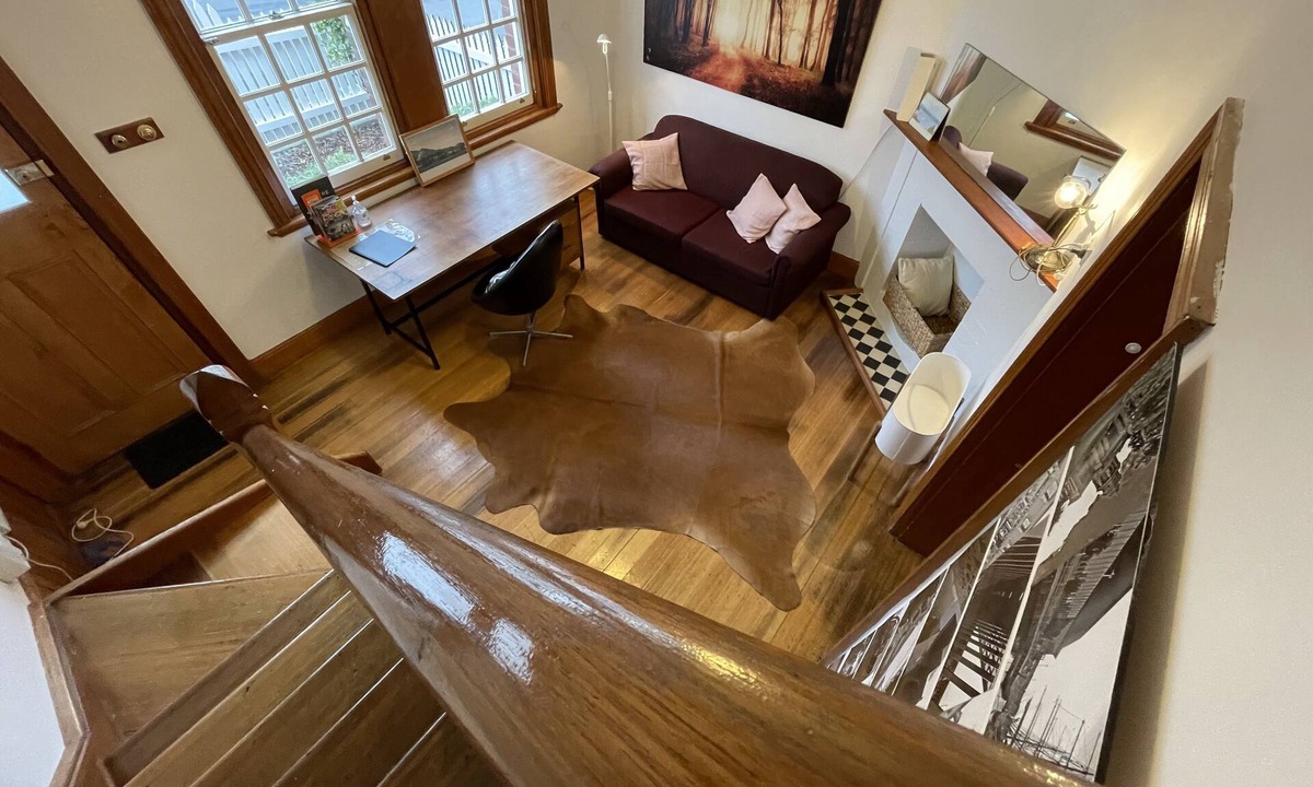 West Hobart House | “Quarry” town house in charming West Hobart - 5 mins from the city!