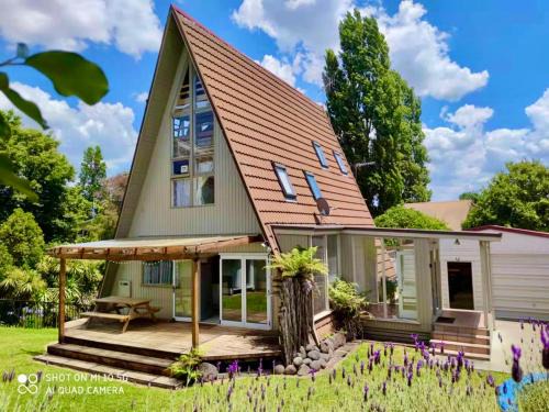 Hamilton Ski Chalet | Reasons Eco Lodge the Wooden A Frame in Hamilton
