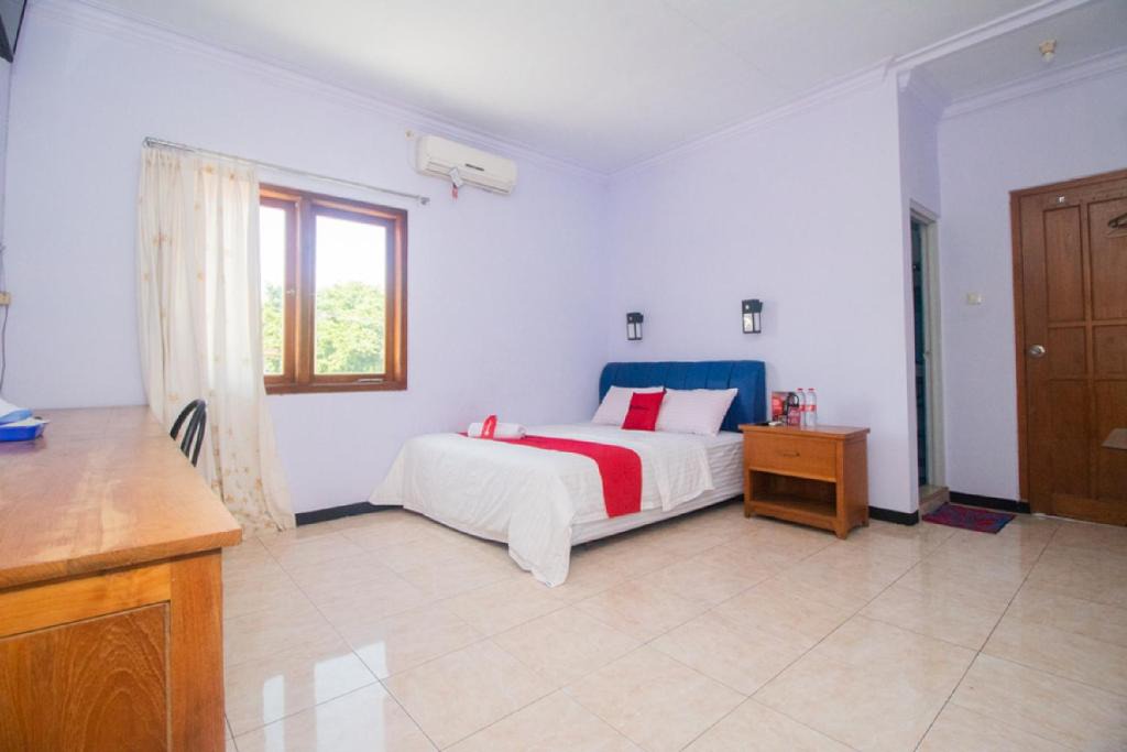 Banyuwangi House | RedDoorz near Pantai Boom