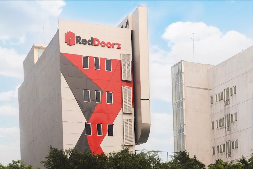 Jakarta Hotel | RedDoorz Plus @ Thamrin