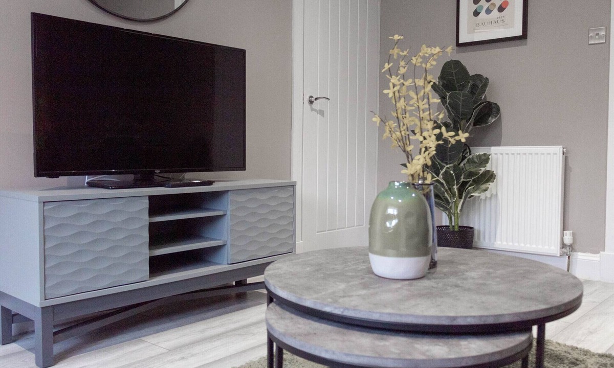 King's Park House | Refreshing Modern Home in Castlemilk