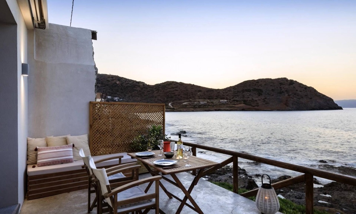 Mochlos Villa | Romantic Waterfront Studio with Uninterrupted Sea Views in Mochlos