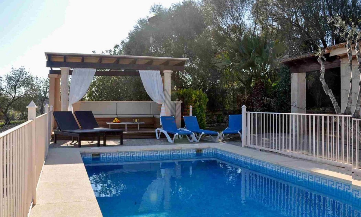 Petra Cottage | Rural retreat with views and private pool