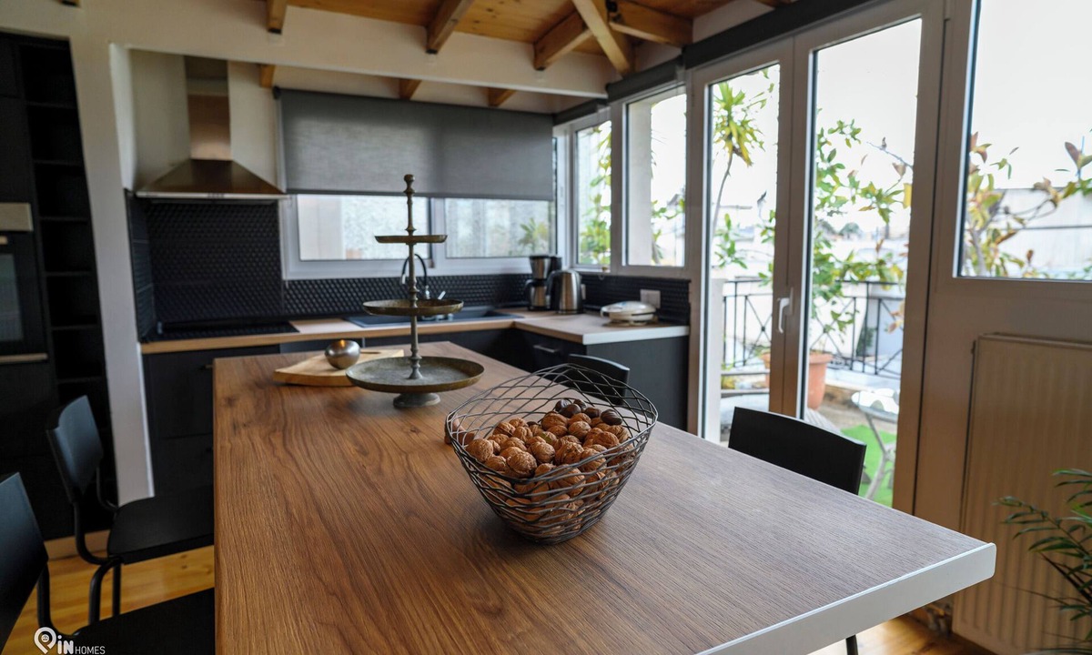 Aigaleo Apartment | Rustic - Private Rooftop Garden & City View Athens