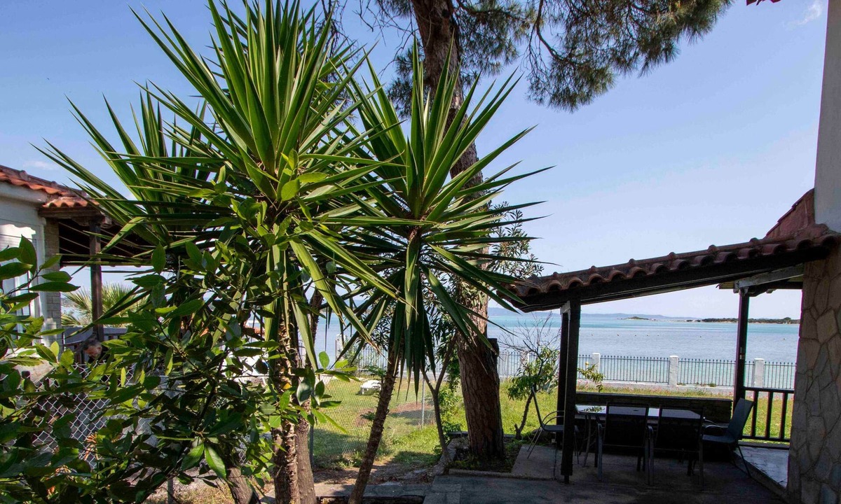 Vourvourou House | S-Docker 2 Beachfront Villa, Vourvourou by Halkidiki Villas