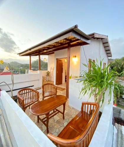 Watukarung Apartment | Sackstone rooftop villa