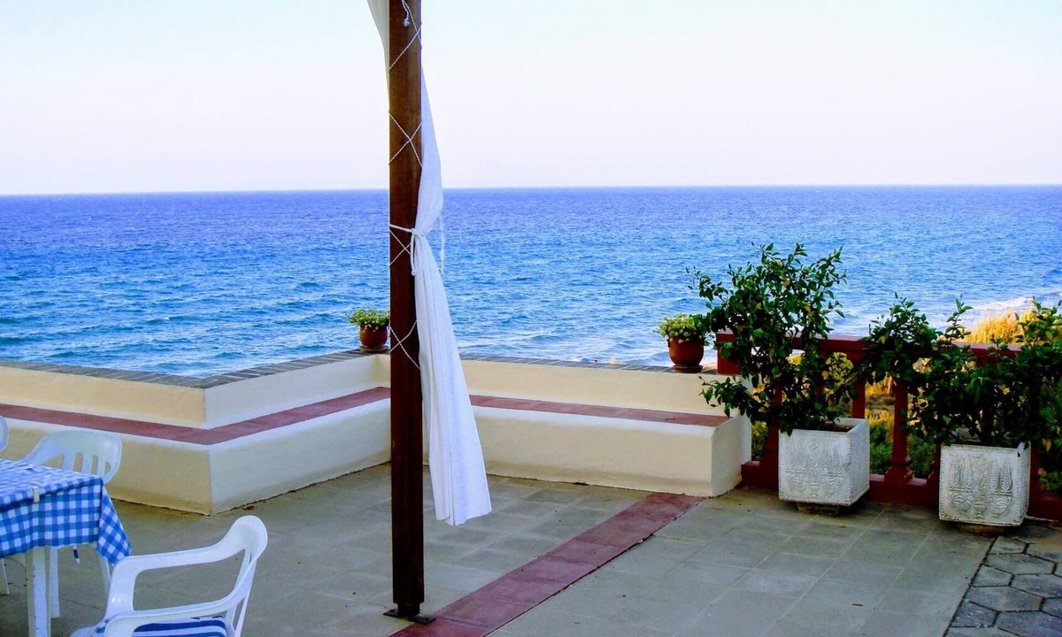 Ano Vasilikos Villa | Seafront Villa with Amazing Panoramic View