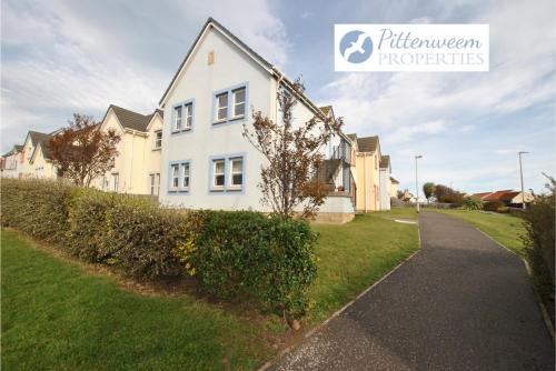 Cellardyke Apartment | Seaside Nook- stylish stay by the sea
