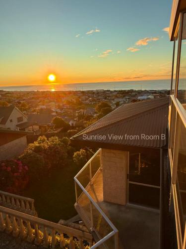 Oamaru House | Seaview Hill Retreat