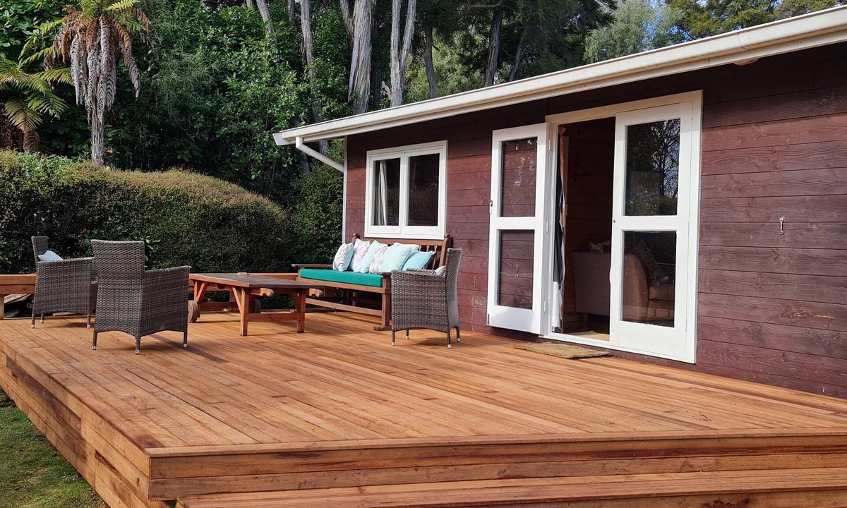 Hatepe Cottage | Secluded Classic Kiwi Bach.