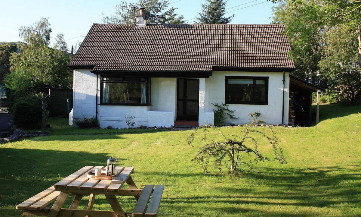 Glenelg Cottage | Self-catering Cottage In Glenelg Looking Over The Sleat To Skye