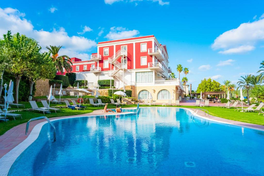 Mahon Hotel | Senator Port Mahon