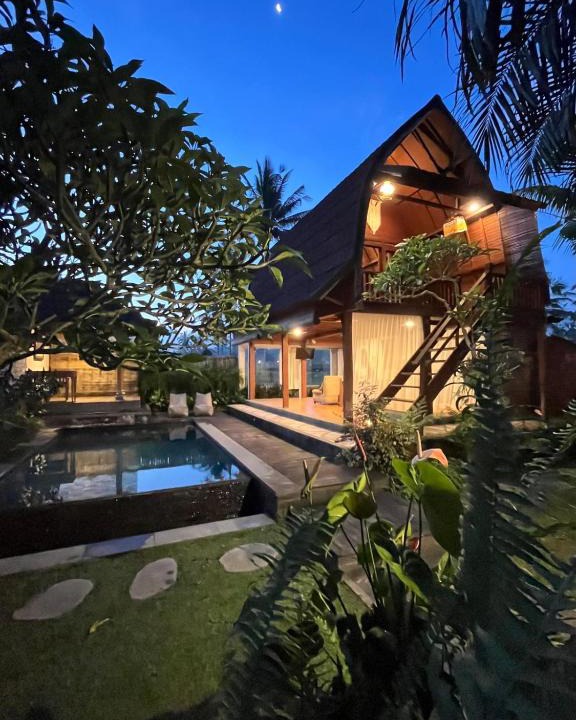 Tampaksiring Villa | Shri Wedari Private Pool with Ricefield View