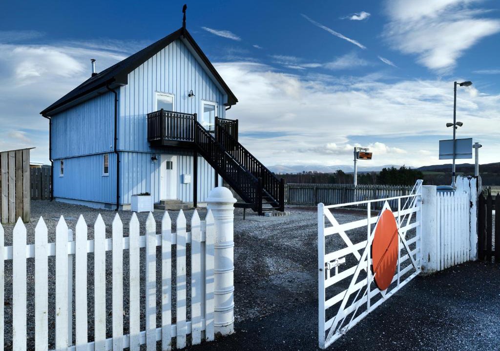 Newtonmore House | Signal Box