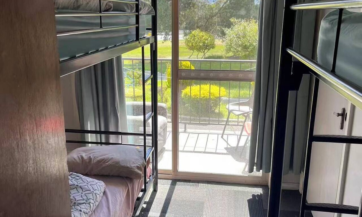 Legana Hostel | SJ Hostel. Launceston