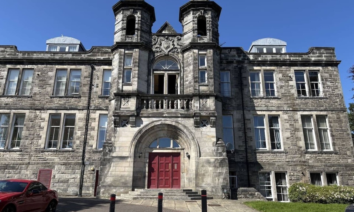 Dunfermline Apartment | Skibo Vista Dunfermline