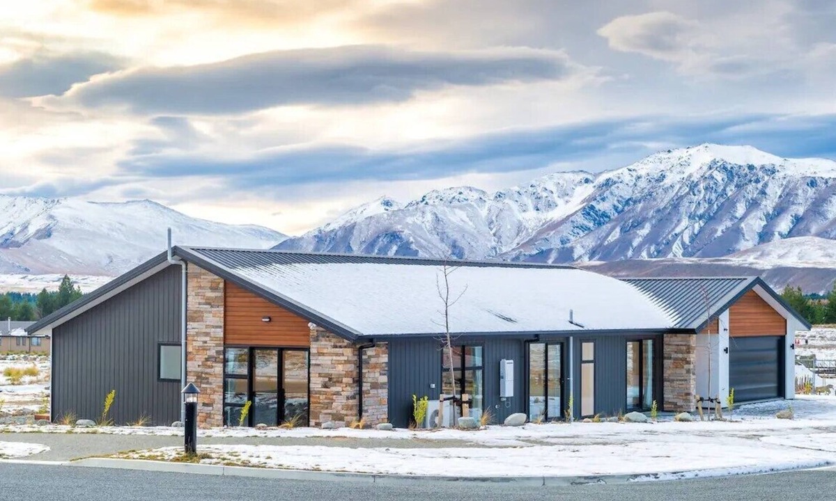 Lake Tekapo Apartment | Snow Pine 3 Bedroom Apartment