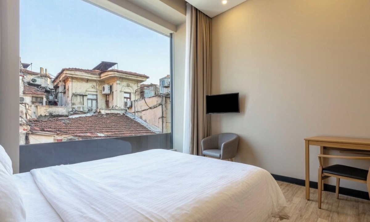Fatih Apartment | Spacious 5-bedroom hotel suites in terrific Istanbul with WiFi, AC