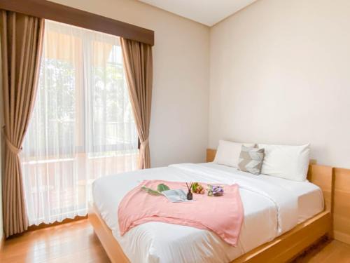 Ciawi Villa | Spacious and Comfy 3BR 6 pax at Vimala Hills Villa By Travelio