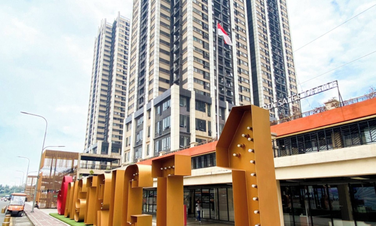 Cikarang Apartment | Spacious and Comfy Designed 2BR at Meikarta Apartment