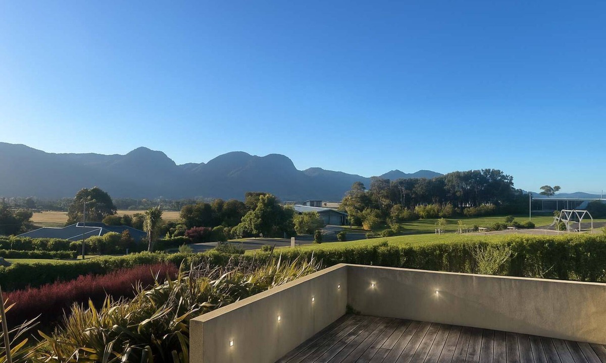 Collingwood House | Spacious Family Home - Collingwood, Golden Bay