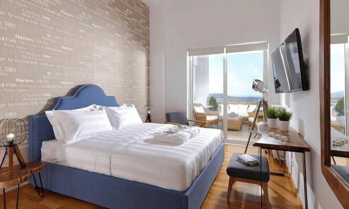 Lygaria Apartment | Spacious Mint Luxury Villa access to Private Beach