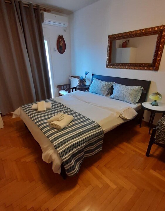 Exarhia Apartment | Spacious penthouse apt in Exarchia