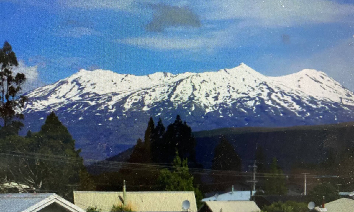 National Park Village House | Sparkling 3-bedroom home with fireplace and views