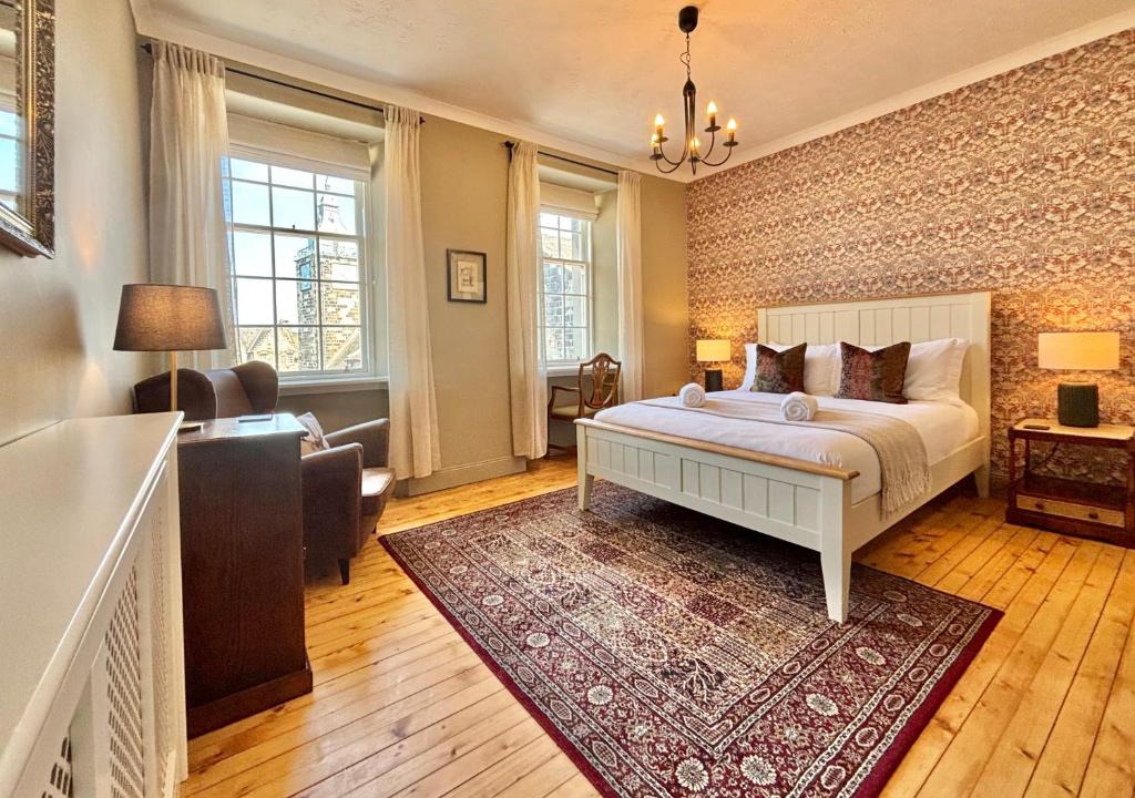 Dalavich Apartment | St Johns Jailhouse by the Castle