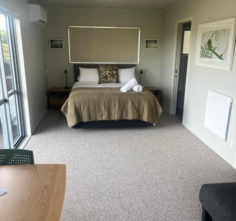 Raglan House | STAY WITH US RAGLAN - Studio
